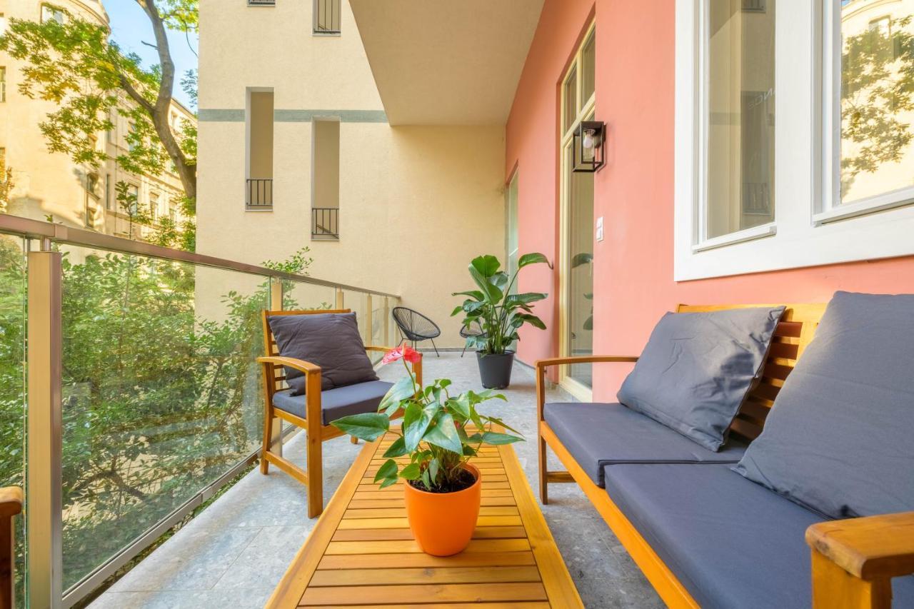 Best Seasons Andrassy Budapest Luaran gambar