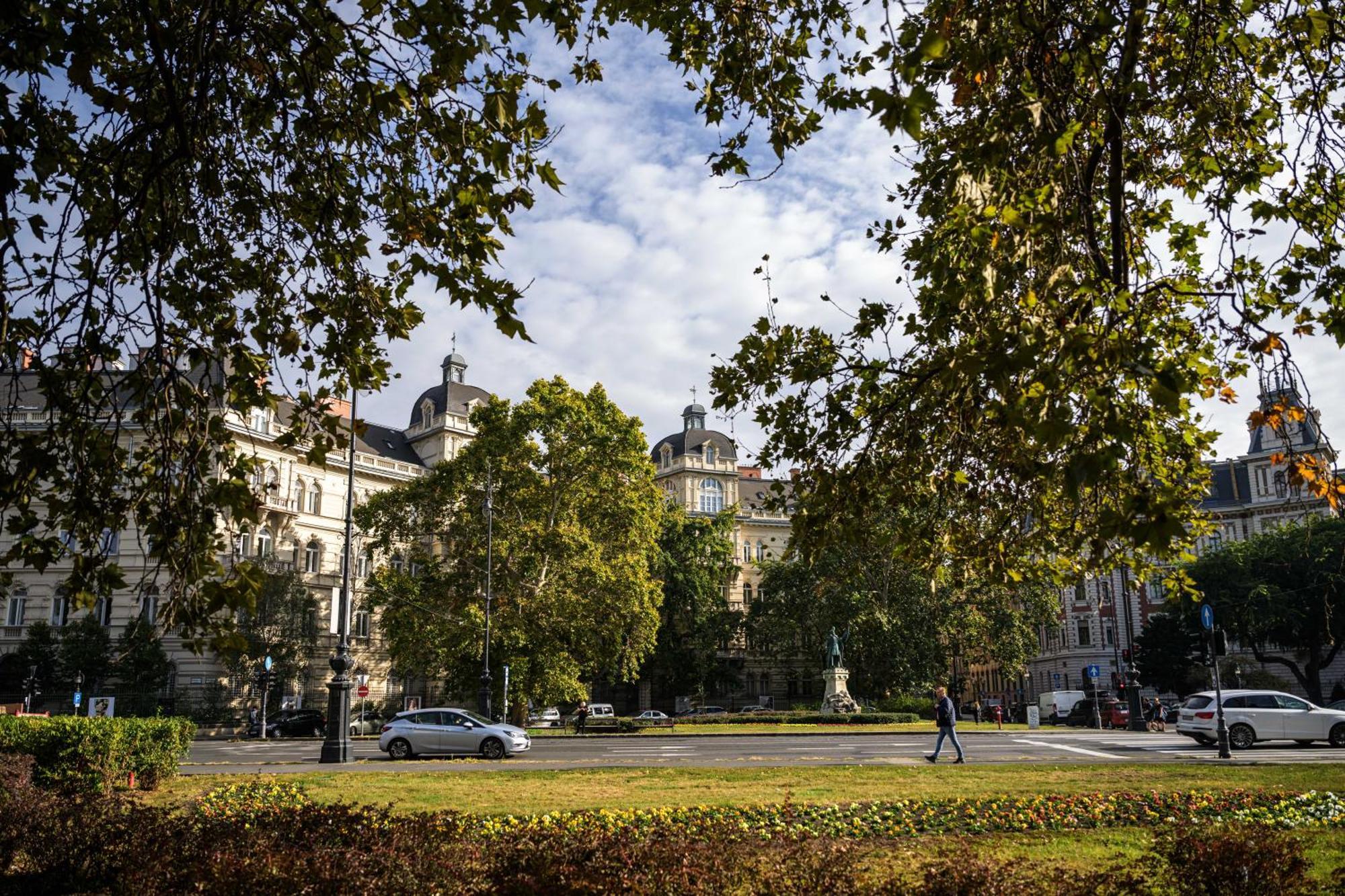 Best Seasons Andrassy Budapest Luaran gambar
